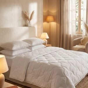 Couette Blanche  – Douceur & Élégance Pure