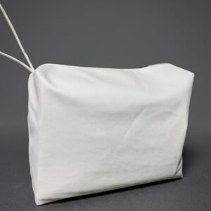 Pochette Minimaliste Blanche – Élégance et Fonctionnalité